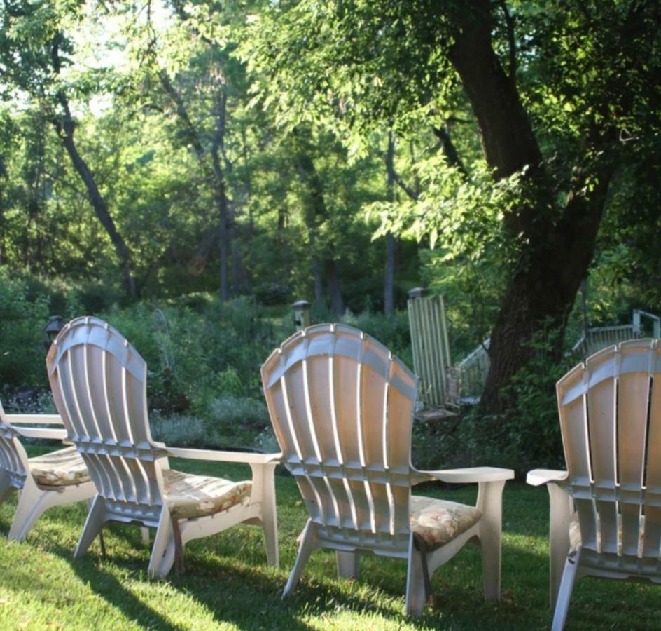 Hayden Creek Inn Springfield Center Экстерьер фото